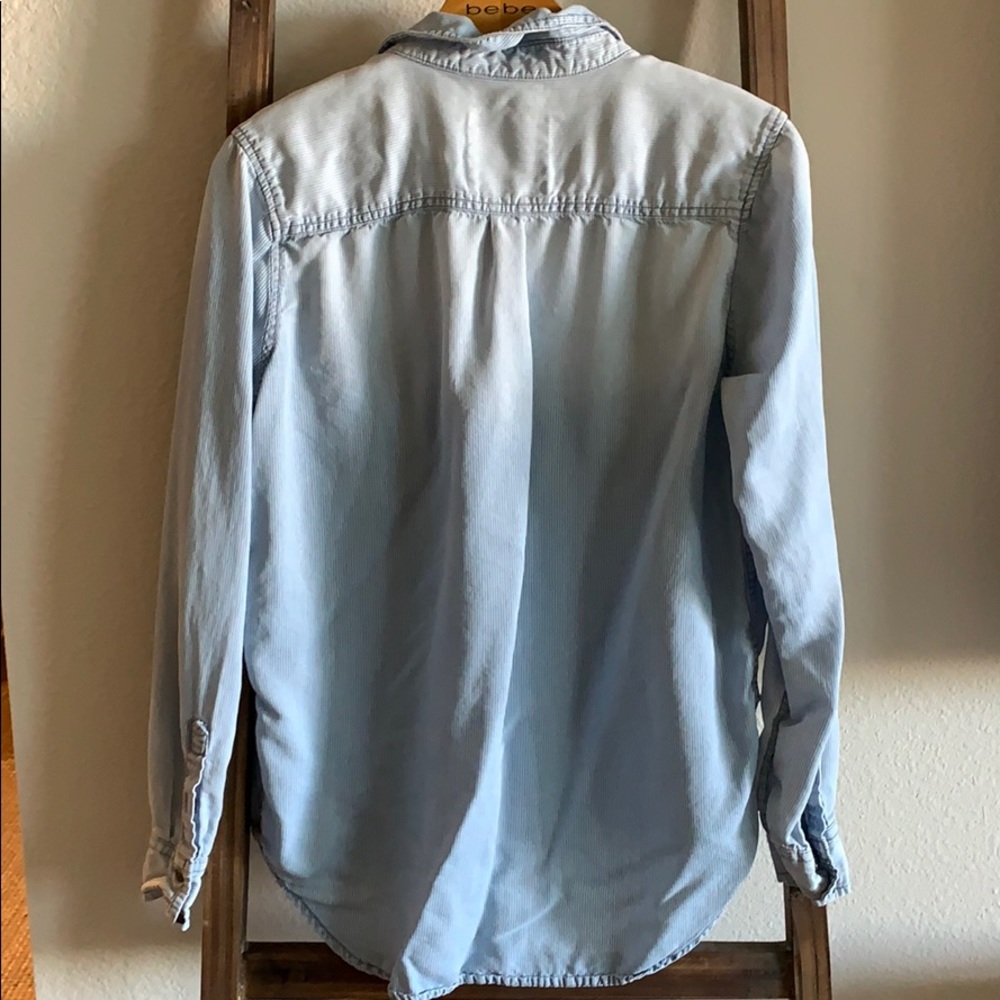 Button up - Picture 3 of 3